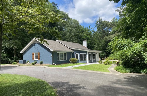 Kinsale House | Morningtide Cottage: Secluded Waterfront Getaway!