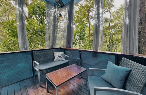 Cocles Cabin | Morpho - adventurous Treehouse with amazing 360 view with pool and wifi access
