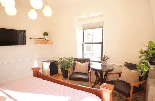 Parkside Hotel | Morrill Mansion Inn | 6 | Self Check In | Parking