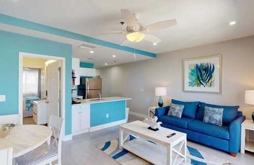 Colliers Bay Condo | Morritt's Tortuga Club 1BR Suite Friday Check-In
