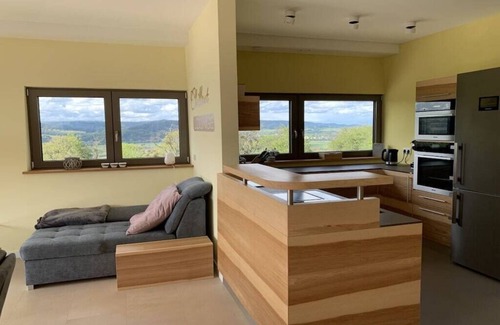 Kenn Apartment | Mosel Sky Lounge with loggia & panoramic view