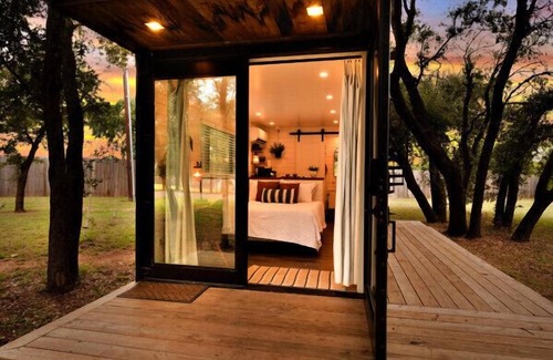 Waco House | Moss Oak - Container Home Near Magnolia and Baylor