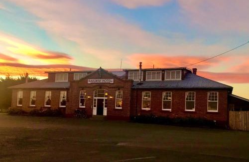 Mossburn Hotel | Mossburn Railway Hotel