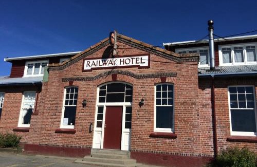 Mossburn Hotel | Mossburn Railway Hotel