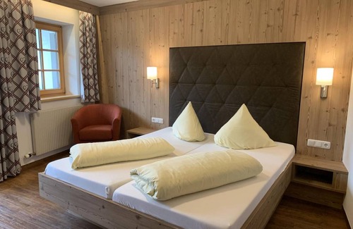 Reutte House | Motel ∙ 1 guest