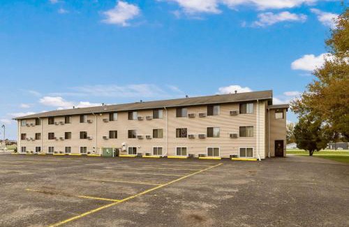 Albert Lea Hotel | Motel 6-Albert Lea, MN