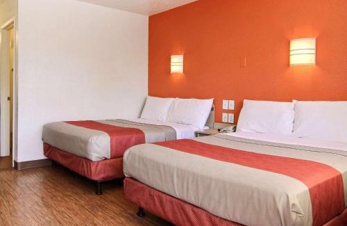Bismarck Hotel | Motel 6-Bismarck, ND