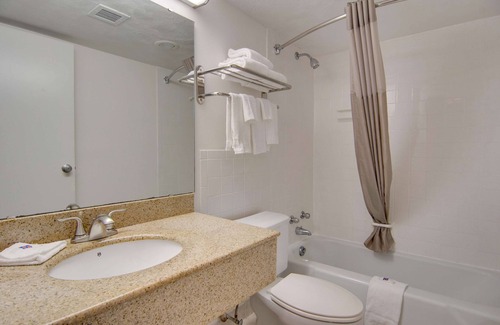 Clarion Hotel | Motel 6 Clarion, PA