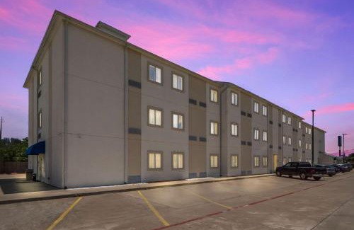 Cleburne Hotel | Motel 6-Cleburne, TX