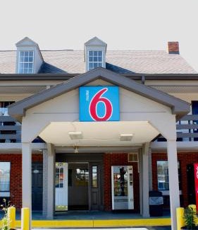 Dayton Hotel | Motel 6-Dayton, OH