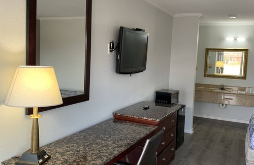 Reservoir Hotel | Motel 6 Newport News, VA - Fort Eustis