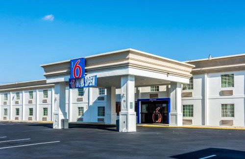Petersburg Hotel | Motel 6-Petersburg, VA - Fort Lee