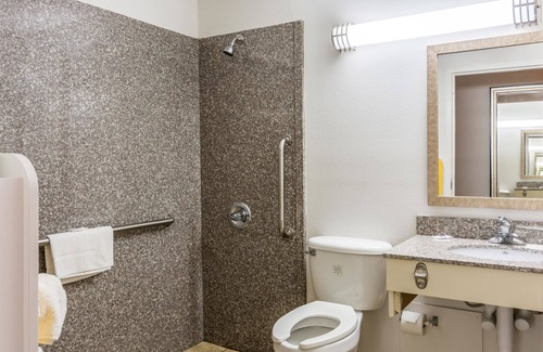 Petersburg Hotel | Motel 6 Petersburg, VA - Fort Lee