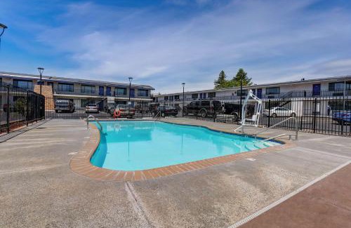 Ukiah Hotel | Motel 6-Ukiah, CA - North