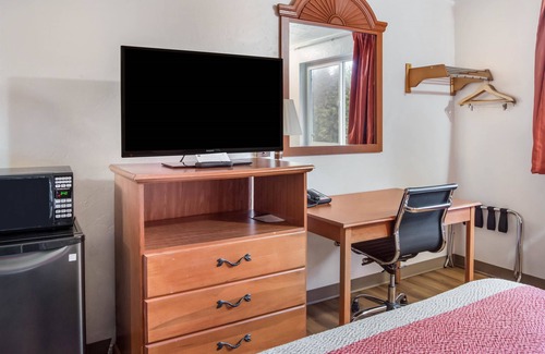 Wilsonville Hotel | Motel 6 Wilsonville, OR - Portland