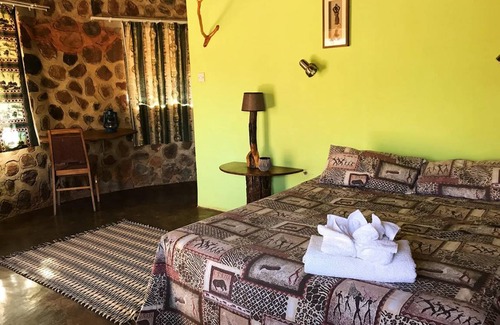 Victoria Falls House | Motel ∙ 8 guests