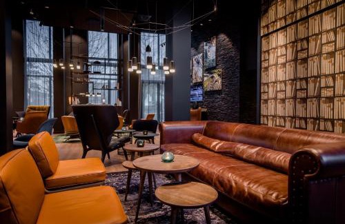 Feuerbach-Ost Hotel | Motel One Stuttgart-Feuerbach