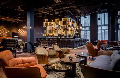 Feuerbach-Ost Hotel | Motel One Stuttgart-Feuerbach