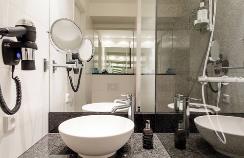 Hauptbahnhof Hotel | Motel One Stuttgart-Hauptbahnhof
