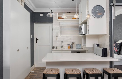Mouille Point Apartment | Mouille Point Studio with Breathtaking Views