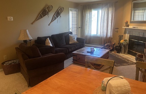 West Dover Condo | Mount Snow condo (Deer Creek) Walk to new Sundance lift
