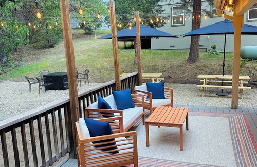 Strawberry Cabin | Mountain Cabin, Mins from Pinecrest Lake and Dodge Ridge!