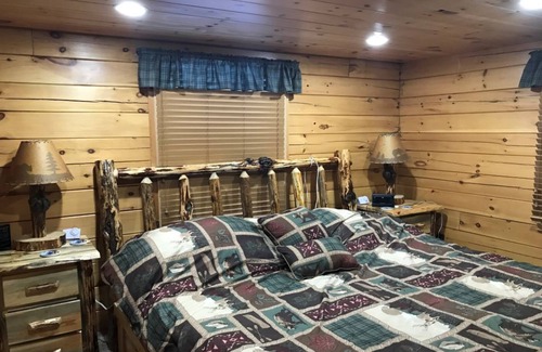 Chewelah House | Mountain Cabin Near 49 Degrees North Ski Resort and the best Huckleberry picking