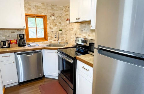 Estes Park Cabin | Mountain Cabin Overlooking Breathtaking Riverfront and Valley Views