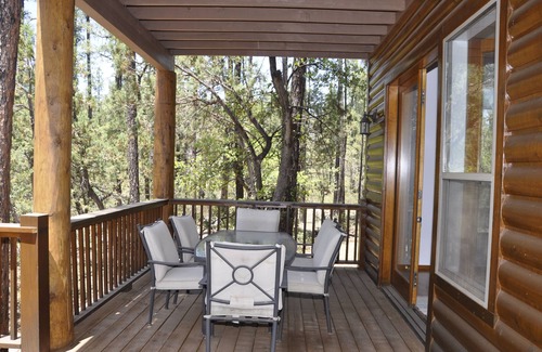 Payson Cabin | Mountain Cabin With Cool Temperatures, Great Views, And Modern Furnishings.