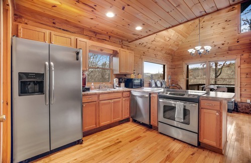 Sylva Cabin | Mountain cabin with private hot tub, covered deck & incredible view