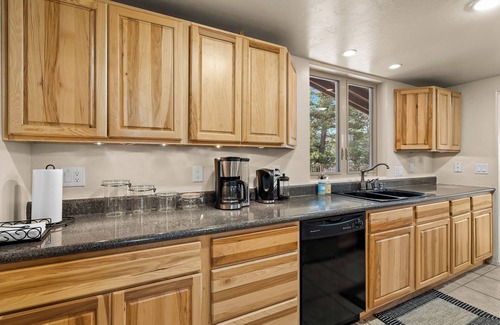Mount Lemmon Cabin | Mountain Cabin with Massive Game Room and Gorgeous Views