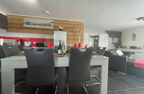 Foncine-le-Haut Ski Chalet | Mountain chalet with wellness area