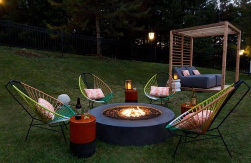 Stowe Area Hotel | Mountain-Chic Lodge in Walkable Stowe Village Near Dining & Adventure