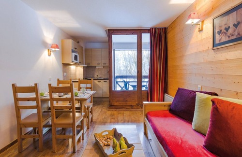 Brides-les-Bains Apartment | Mountain Escape with Pool