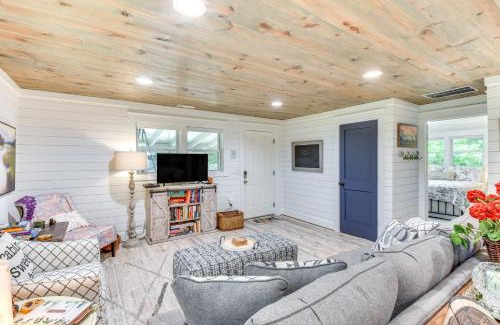 Clarkesville House | Mountain Escape with Gas Grill Near Lake Burton!