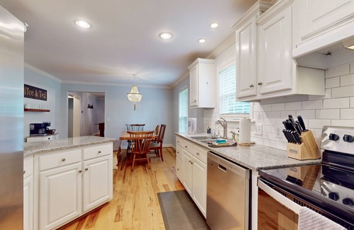 Asheville House | Mountain escape with large yard - near downtown, Biltmore, & outdoor adventure
