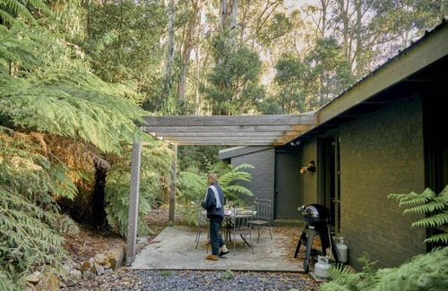 Mount Toolebewong House | Mountain get-away, nestled in the majestic Mount Toolebewong forest