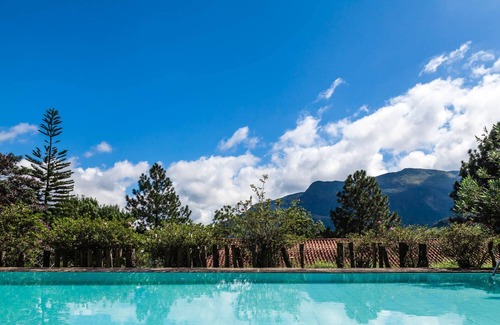 Miguel Pereira House | Mountain Getaway from 06 Pax> Breakfast & Custom Cooking