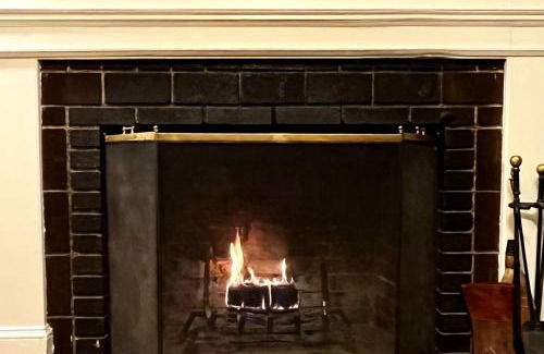 Adams House | Mountain getaway in the Berkshires - walk to trails & town!