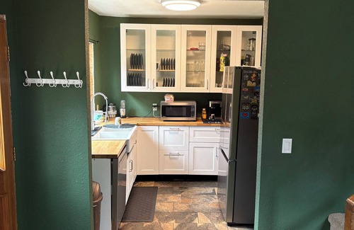 Pine House | Mountain Getaway Near Red Rocks