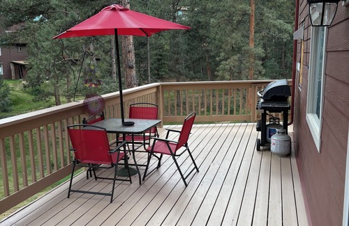 Pine House | Mountain Getaway Near Red Rocks