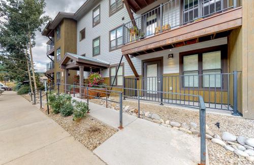 Crested Butte Apartment | Mountain Getaway