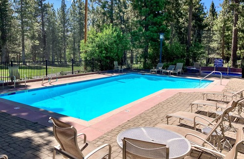 Mammoth Lakes Condo | Mountain Getaway with a Shared Outdoor Pool, Hot Tub and Nature Views