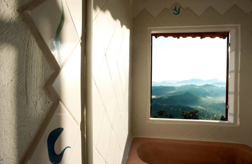 Corrego do Bom Jesus House | Mountain house at 1,500m altitude - Sustainability and isolation