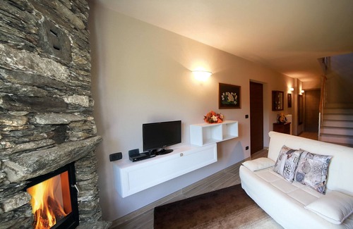 Roburent Ski Chalet | Mountain holidays - Mongioie chalets with panoramic views.