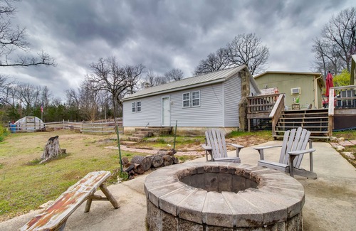 Mountain Home Cabin | Mountain Home Cabin w/Fire Pit < 1 Mi to Lake!
