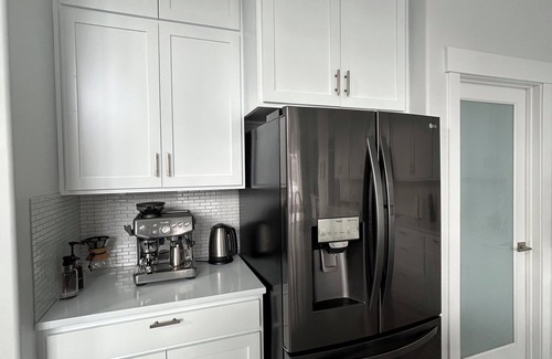 Draper House | Mountain Home l Spa & Stream behind house l Hike, Mountain Bike & Ski mins away