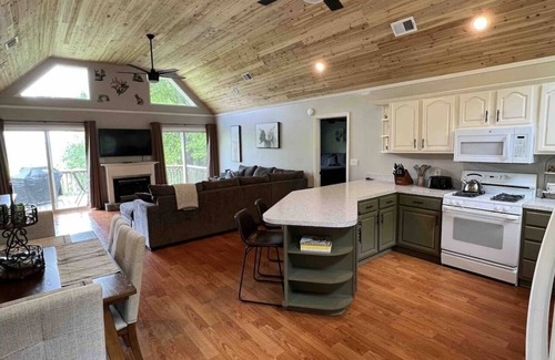 Hemphill Heights House | Mountain home with amazing views, privacy, and pond on the property