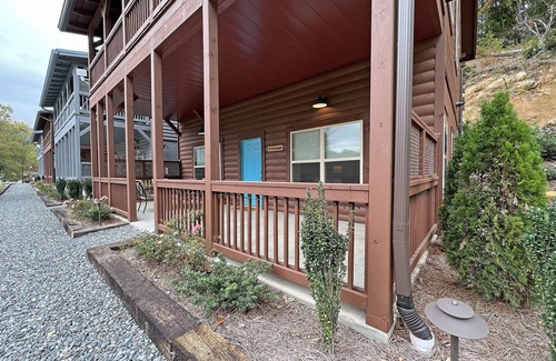 Bryson City House | Mountain Honeymoon- Bryson Village
