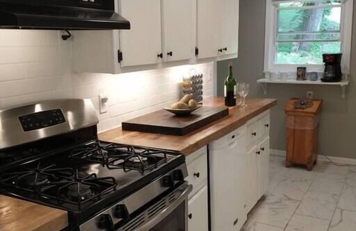 Chattanooga House | mountain house feel only 3.5 miles to downtown on missionary ridge